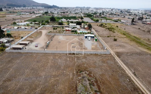 SE ARRIENDA TERRENO 1000 M2 PARA USO COMERCIAL, CERES, LA SERENA