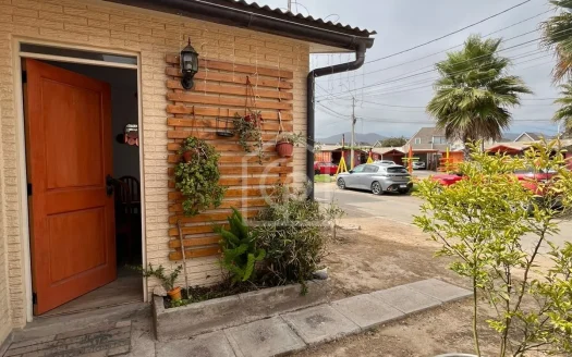 ARRIENDO CASA 3D/1B AMOBLADA, AÑO CORRIDO, EN CONDOMINIO DOÑA GABRIELA CENTRO I (AVDA LOS LIBERTADORES)