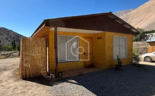 EN VENTA TERRENO CON CABAÑAS Y BORDE RIO, PAIHUANO, VALLE DE ELQUI