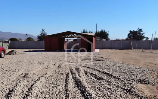 SE ARRIENDA TERRENO 1800 M2 PARA USO COMERCIAL, CERES, LA SERENA